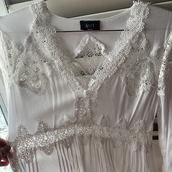 Vici Collection Ethereal Lace Bell Sleeve Tunic - Picture 4 of 5